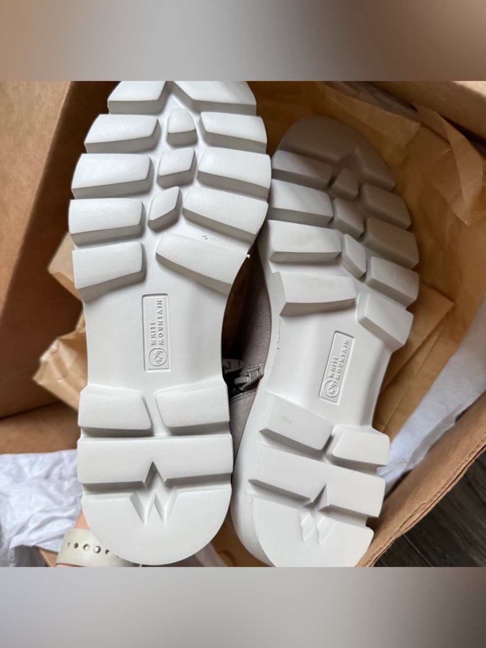 White Mountain Sand Tan Leather Glassie Ankle Boots Inside Zip Brand New Sz 6.5 - Picture 4 of 6
